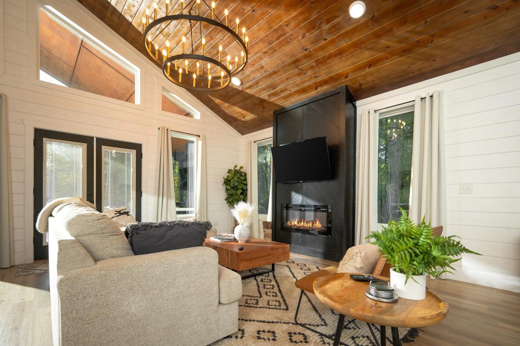 New Farmhouse-Chic Cabin With Hot Tub & Firepit Broken Bow Zewnętrze zdjęcie