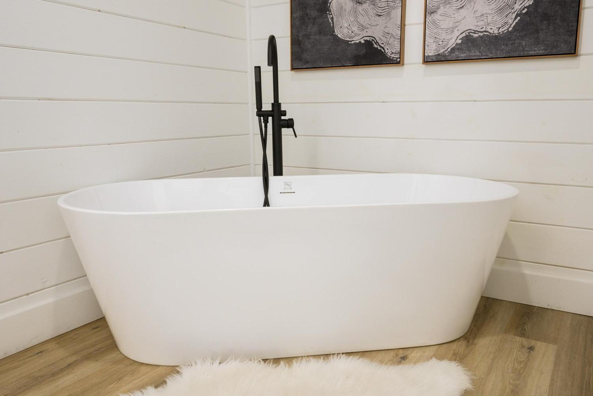 New Farmhouse-Chic Cabin With Hot Tub & Firepit Broken Bow Zewnętrze zdjęcie