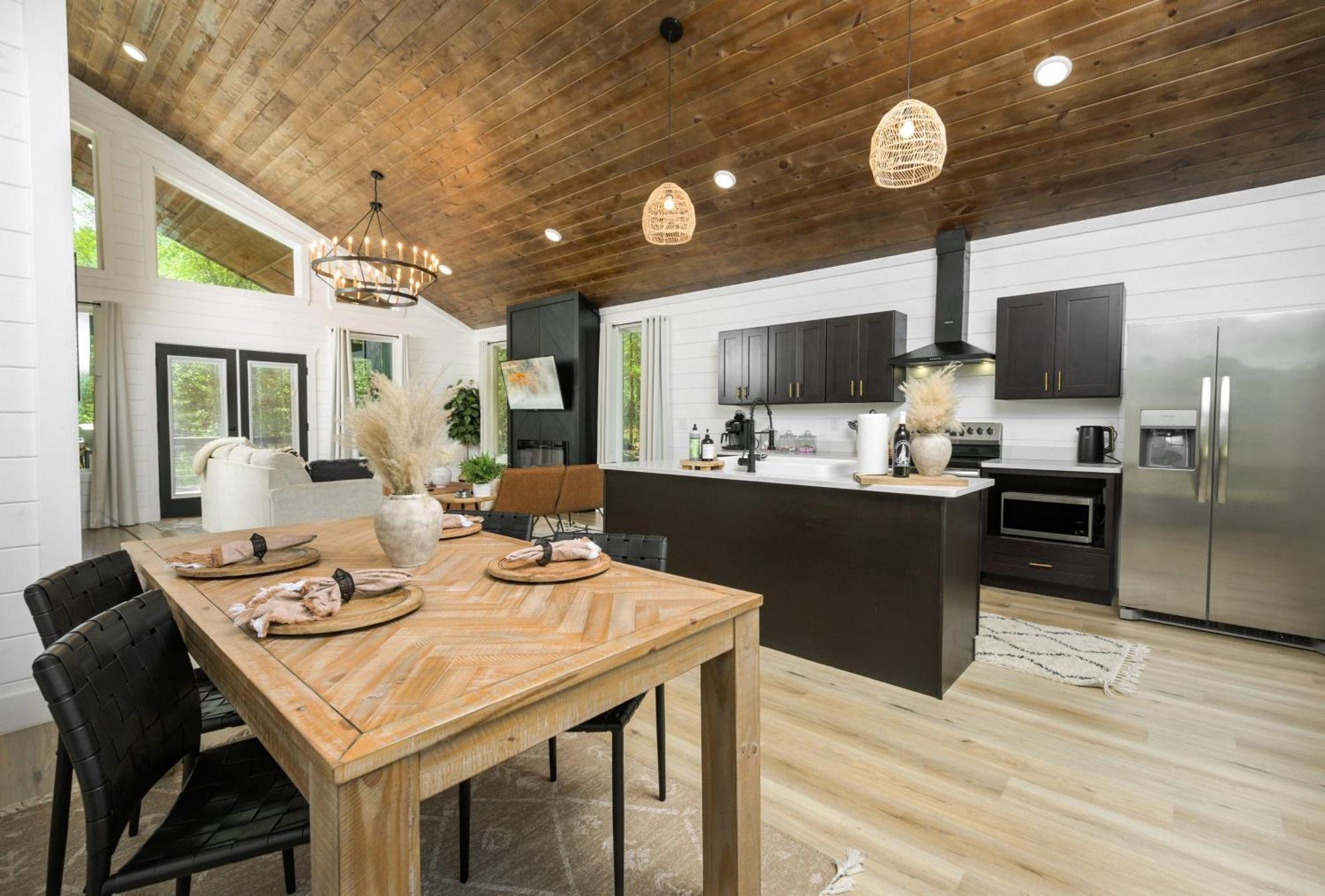 New Farmhouse-Chic Cabin With Hot Tub & Firepit Broken Bow Zewnętrze zdjęcie